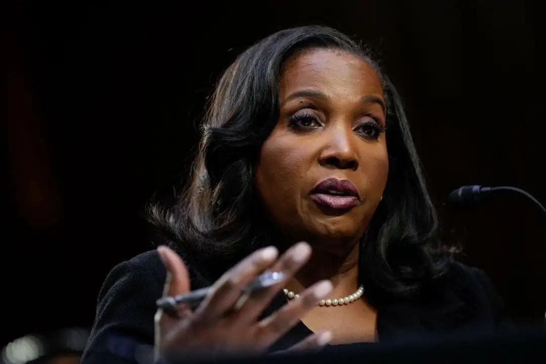 Image pour l'article Trump contre la Fed : pourquoi le licenciement de Lisa Cook fait trembler la crypto